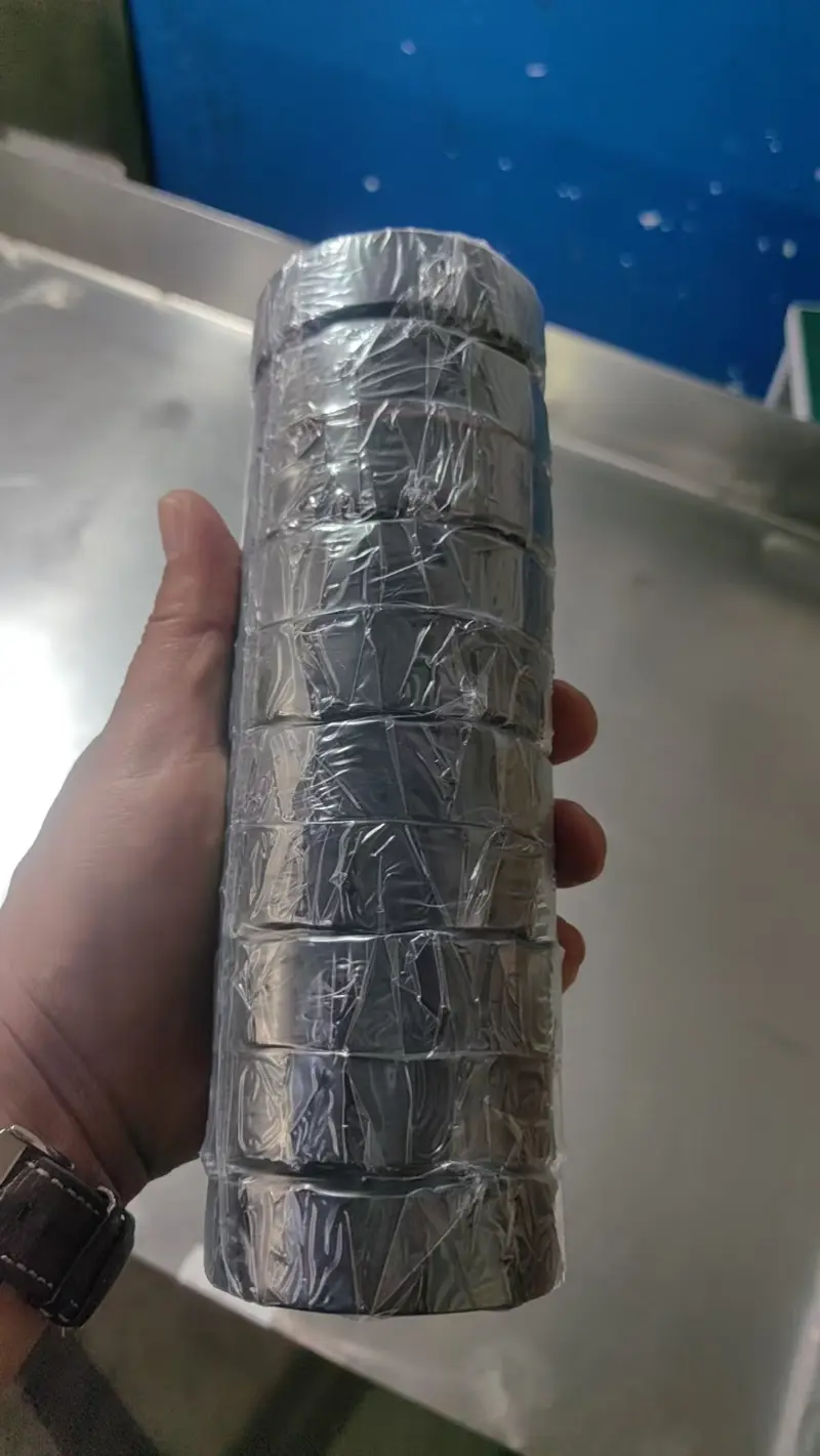 Isekleepuvate etikettide materjalide struktuur ja peamised tööparameetrid